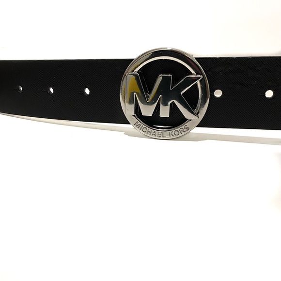 MICHAEL Michael Kors White Black Reversible Leather Belt Silver Buckle NWT - Picture 2 of 10